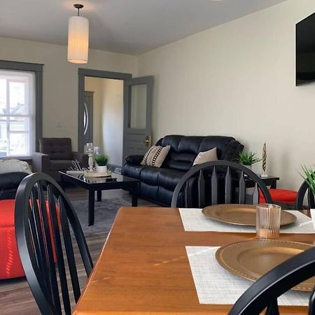 Villa 5Br Niagara Getaway Prime Location-Sleeps 10 à Niagara Falls Extérieur photo