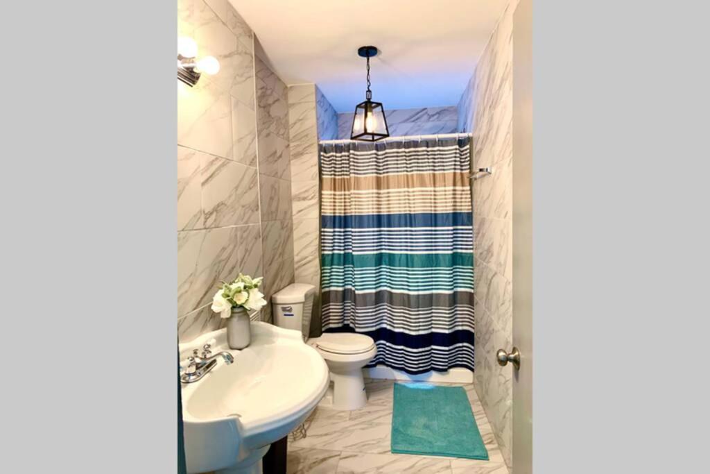 Villa 5Br Niagara Getaway Prime Location-Sleeps 10 à Niagara Falls Extérieur photo