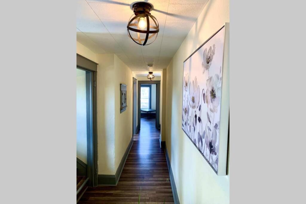 Villa 5Br Niagara Getaway Prime Location-Sleeps 10 à Niagara Falls Extérieur photo